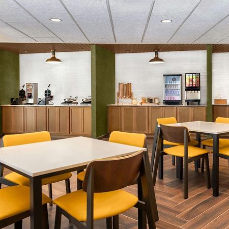 Fairfield By Marriott Inn & Suites Kansas City At The Legends Екстериор снимка