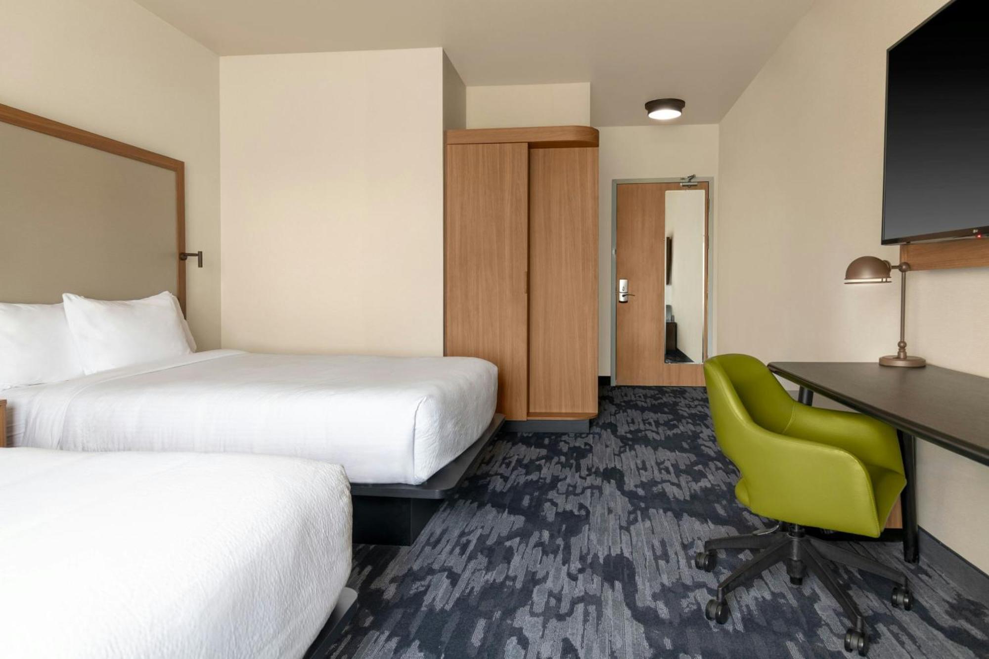 Fairfield By Marriott Inn & Suites Kansas City At The Legends Екстериор снимка
