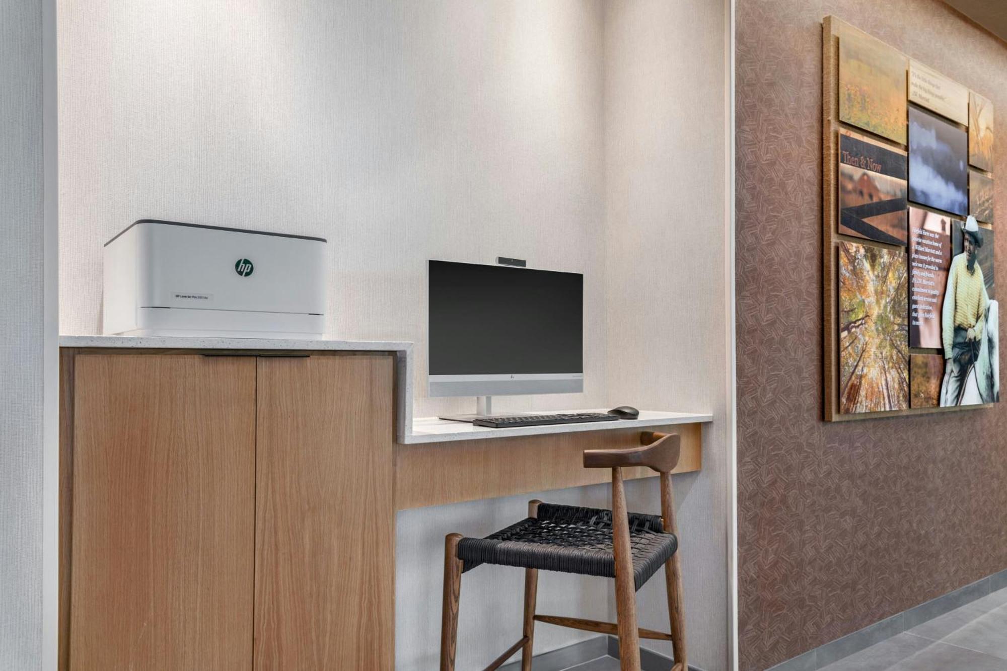 Fairfield By Marriott Inn & Suites Kansas City At The Legends Екстериор снимка