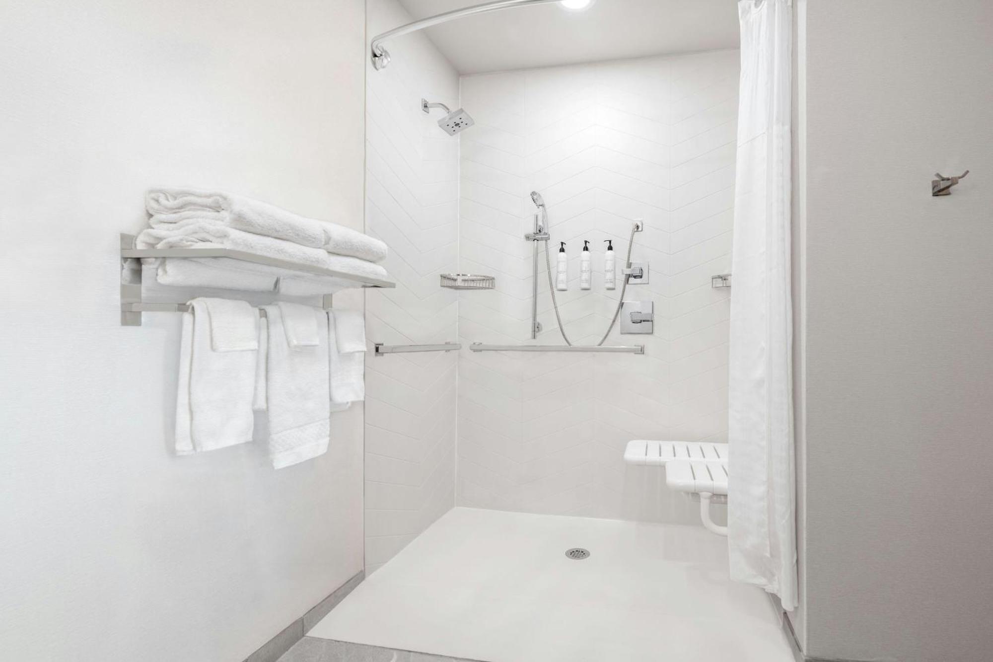 Fairfield By Marriott Inn & Suites Kansas City At The Legends Екстериор снимка